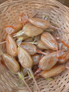 SUCETTES MAM CARAMEL CITRON OU ORANGE