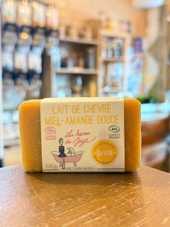 SAVON LAIT DE CHEVRE MIEL ET AMANDE JOYA